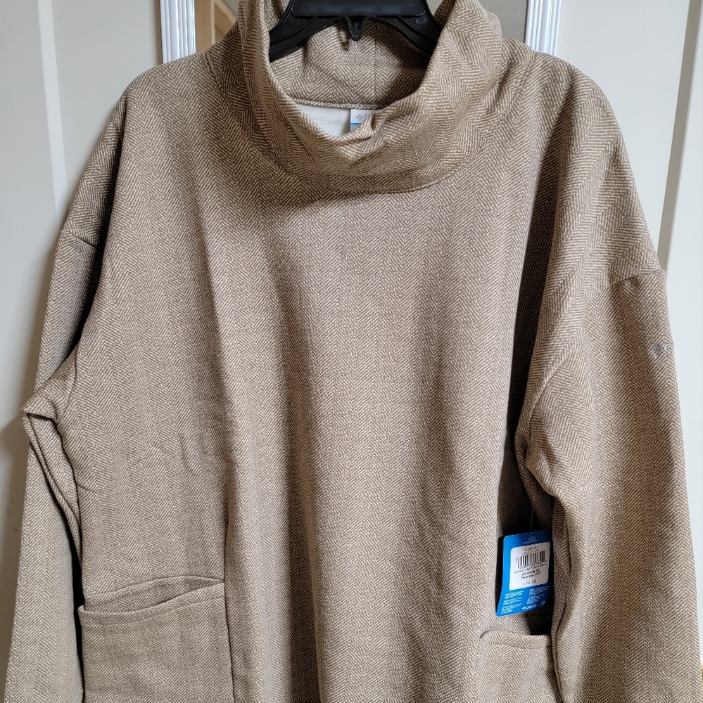Columbia brand pullover